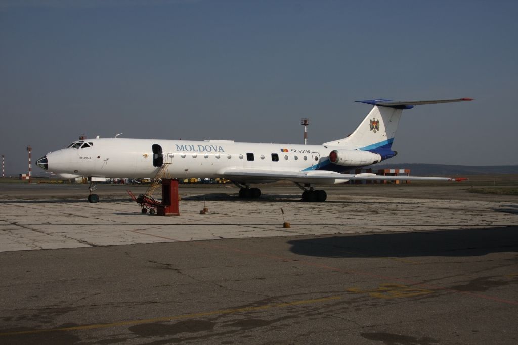 TU-134A-3 Moldova Government ER-65140 Bild fr-kiv-1153
